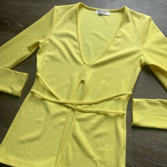 Atoir Open Yellow Shirt Size 4 - Picture 2 of 3